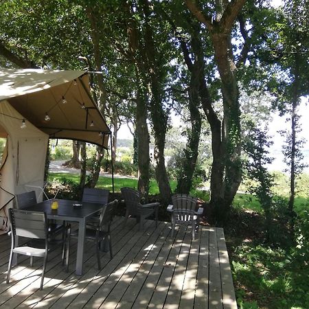 Hebergements Camping "Les Pieds Dans L'Eau" Κροζόν Εξωτερικό φωτογραφία
