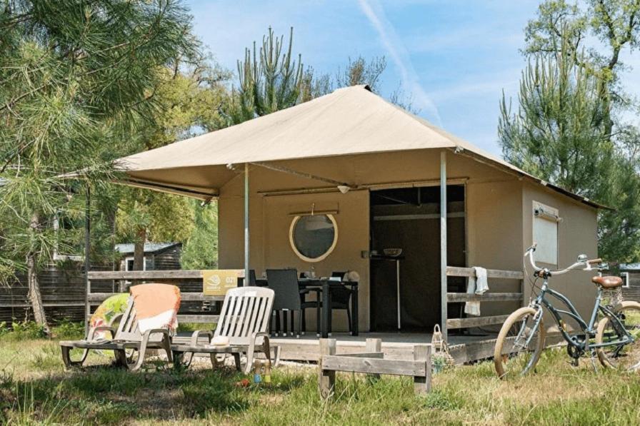 Hebergements Camping "Les Pieds Dans L'Eau" Κροζόν Εξωτερικό φωτογραφία