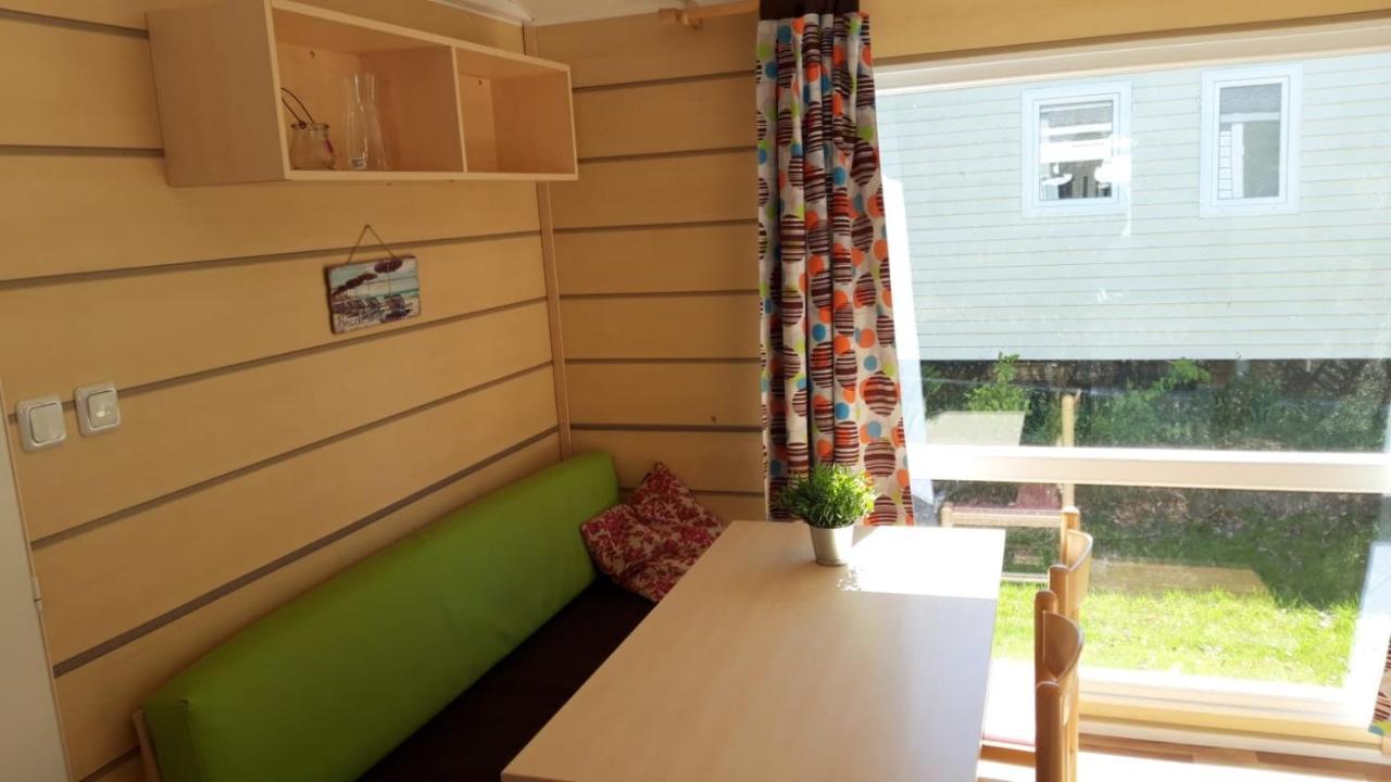 Hebergements Camping "Les Pieds Dans L'Eau" Κροζόν Εξωτερικό φωτογραφία