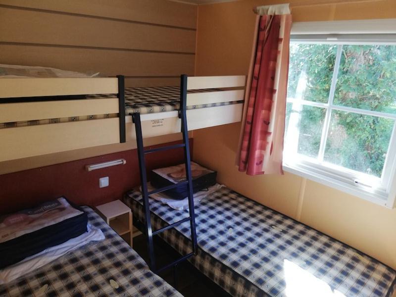 Hebergements Camping "Les Pieds Dans L'Eau" Κροζόν Εξωτερικό φωτογραφία