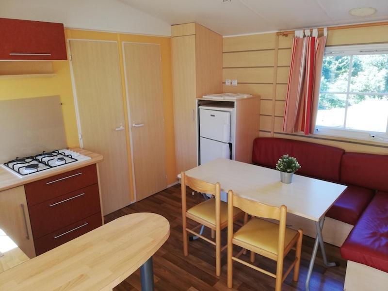 Hebergements Camping "Les Pieds Dans L'Eau" Κροζόν Εξωτερικό φωτογραφία
