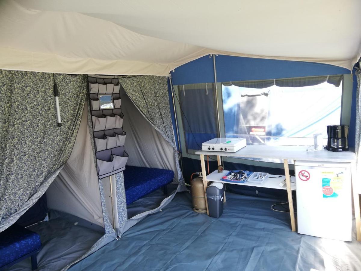 Hebergements Camping "Les Pieds Dans L'Eau" Κροζόν Εξωτερικό φωτογραφία