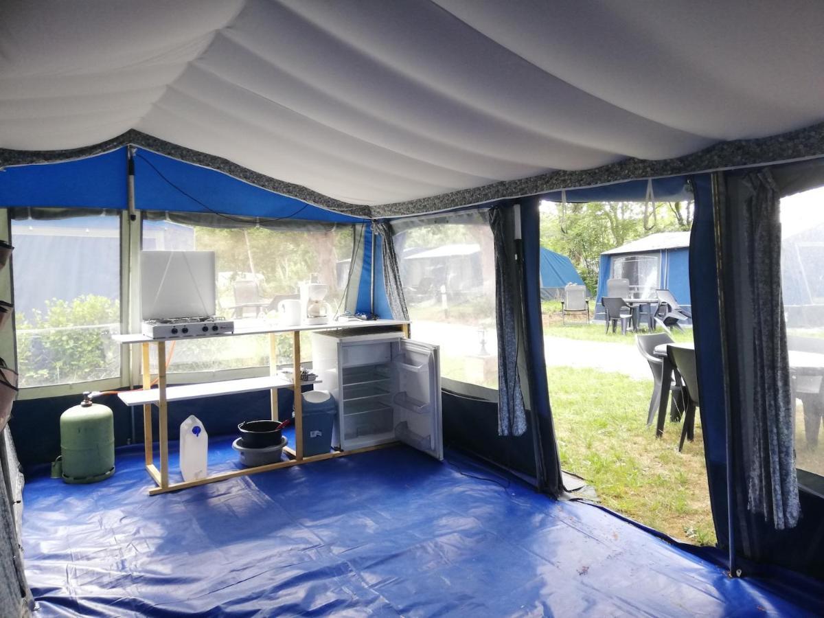 Hebergements Camping "Les Pieds Dans L'Eau" Κροζόν Εξωτερικό φωτογραφία