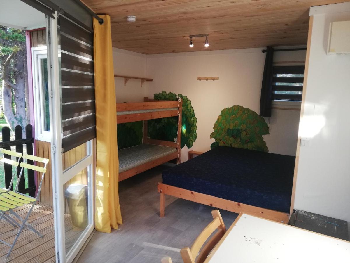 Hebergements Camping "Les Pieds Dans L'Eau" Κροζόν Εξωτερικό φωτογραφία